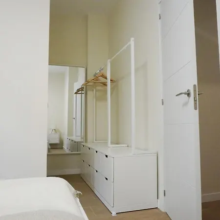 Kansas House Apartment *